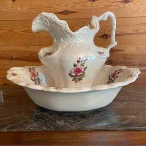 Vintage Arnel’s Oval Bowl & Water Pitcher